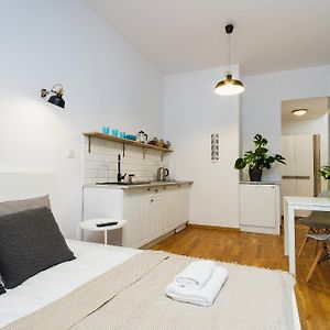 Apartment With Balcony - Rzeszowska 4 Street