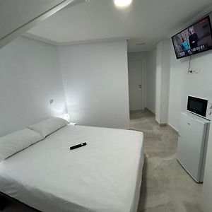 Habitaciones Doble Con Bano Privado En El Centro De Madrid