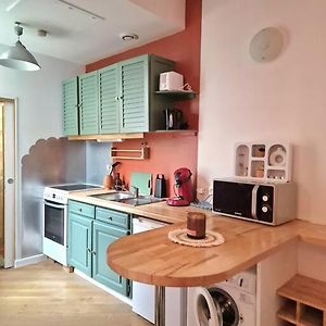 Chaleureux Appartement - Hyper Centre - Charbonnet