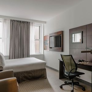 Chambre Accessible aux Personnes à Mobilité Réduite Standarde Lit King-Size