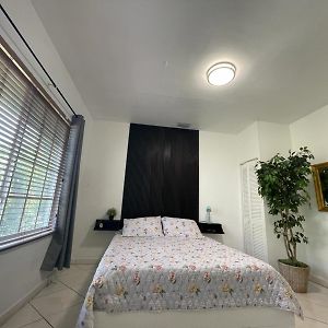 Private Suite Next To Calle Ocho