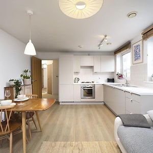 Lovely One Bedroom Apartment In Elephant Castle