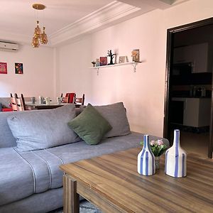 Appartement à 2 Chambres à Coucher