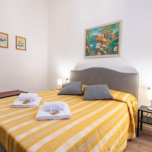 Mamo Florence - Borgo Santa Croce Apartment
