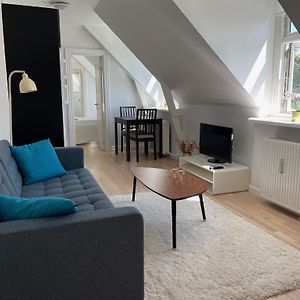 Cozy Apartment With Prime Location In Osterbro