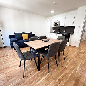 Appartement de Luxe à 2 Chambres à Coucher
