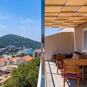 The Panoramic View Penthouse Apartment Sweet Petite