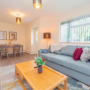 Stylish 2-Bed Flat On Banbury Road
