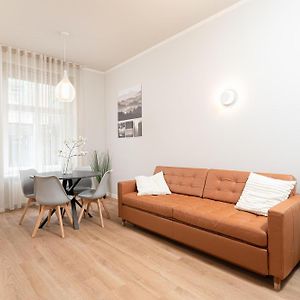 Dandelion Apartments Dzirnavu