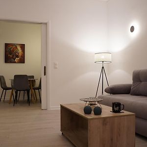 Bright & Cozy Apartment, Athens