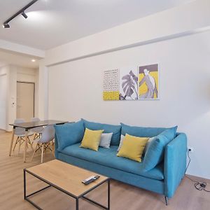 Athenian Escape 2Br, 2Ba, Stylish Fully Reno Apt