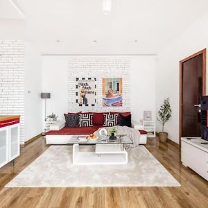 Relaxing Spacious Balcony Super Central Near Opera