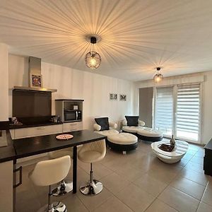 Appartement à 2 Chambres à Coucher