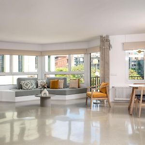 Appartement à 2 Chambres à Coucher