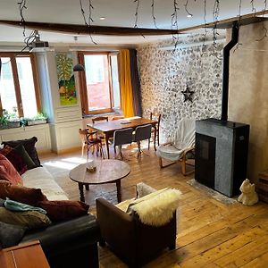 Appartement à 3 Chambres à Coucher