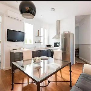 Appartement à 3 Chambres à Coucher