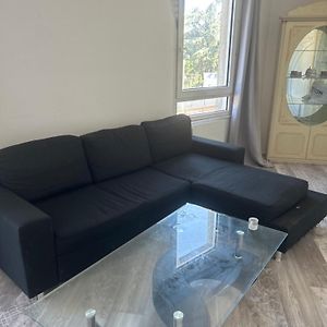 Appartement à 2 Chambres à Coucher