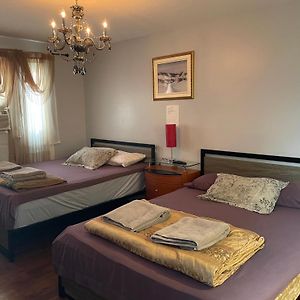 Self Service Small Breakfast, 2 Double Beds Private Room