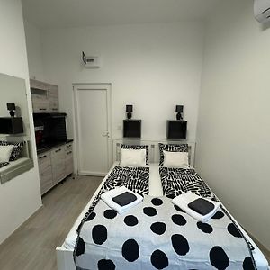 Mano Studios Budapest II