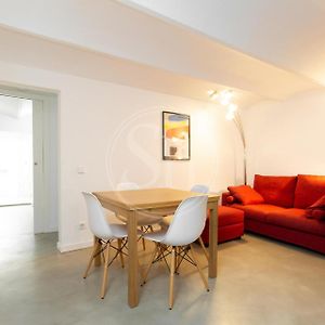 Appartement à 2 Chambres à Coucher