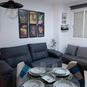 Selecta Apartamento Con Piscina En Calle Juzgado