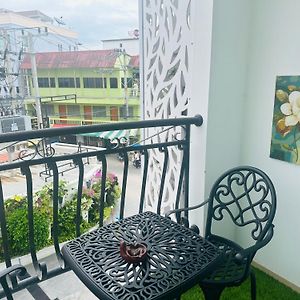 Pattaya Center Luxurious Garden Apartment 2