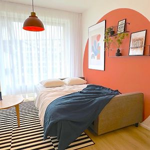 Design Apartment - Balcony, Free Parking, Yoga, 10 Mins To Center, By Gravity Prague