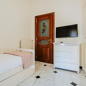 Regina'S Apartment