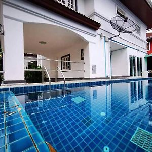 芭提雅南路4卧4卫 Blue Star Pool Villa 近步行街和夜市