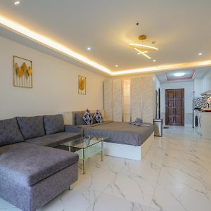 Jomtien Seaview Studio At View Talay 5 ,Big Pool