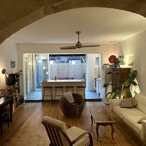 Appartement à 3 Chambres à Coucher