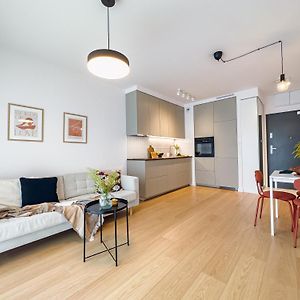 Klimeckiego Luxury Apartments 215