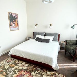 Bohemian Central Apartment Sofia
