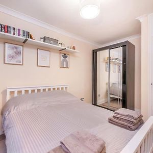 Appartement à 2 Chambres à Coucher