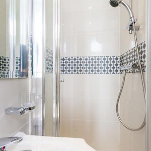 Private Bathroom Single Room