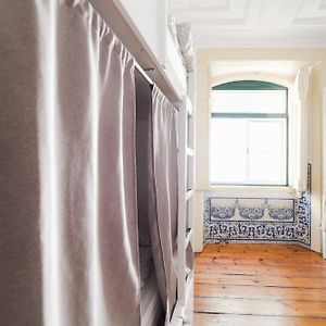 Dormitory Room Mixed