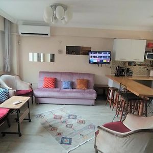 Istanbulda Merkezi Konum, Muestakil Bina