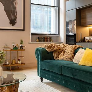 Charlotte House Residence By Coqoon