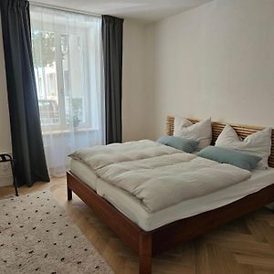 New 2 Bedroom Apartment - 15Min From Paradeplatz