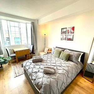 Charming Chelsea Studio, Harrods, Central London