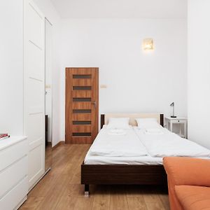 Appartement à 4 Chambres à Coucher