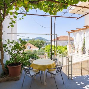 Bronzan Apartment