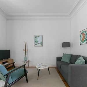 Appartement à 2 Chambres à Coucher