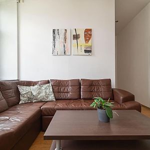 Appartement à 2 Chambres à Coucher