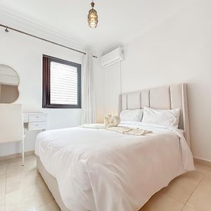 Appartement à 2 Chambres à Coucher