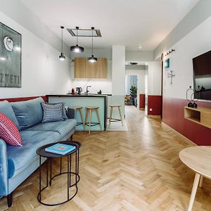Rzeszowska 5 Apt 7