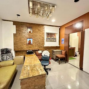 Dormitory Room Mixed