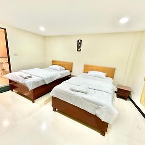 Baan At Khaosan Hostel