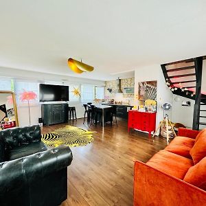 Loft Atypique13Om2-Salon De 40M2, Rooftop Et Patio Couvert Dep Tardif 13H-Pkg Gratuit Prive Sur Place