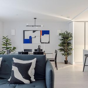 Appartement à 2 Chambres à Coucher